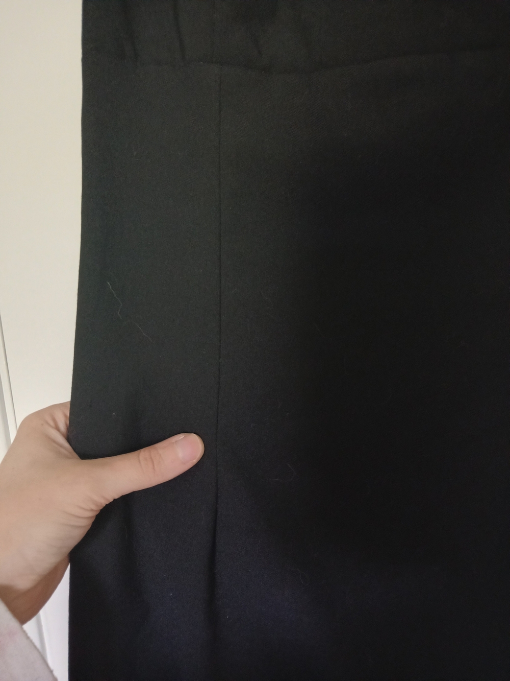 Vintage 90s Black V-Neck Dress - Picture 6 of 10